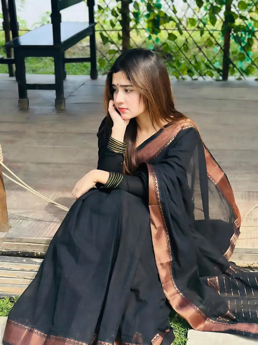 নকশী পাইর শাড়ি কম্বো