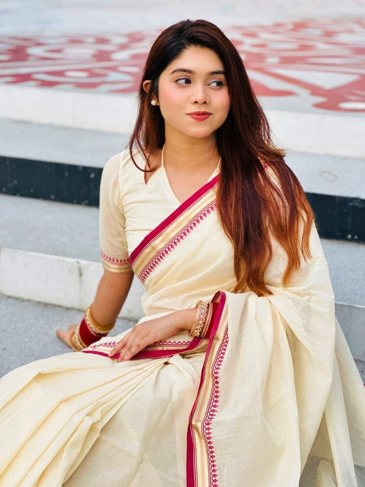 ওফ হোয়াইট শাড়ি কম্বো